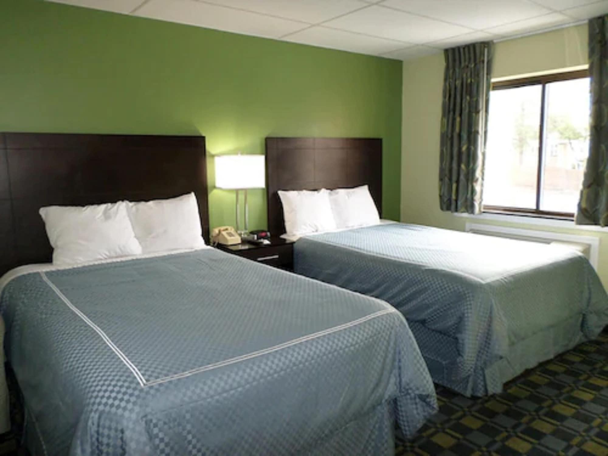 Travelodge By Wyndham Cleveland Lakewood Exteriör bild