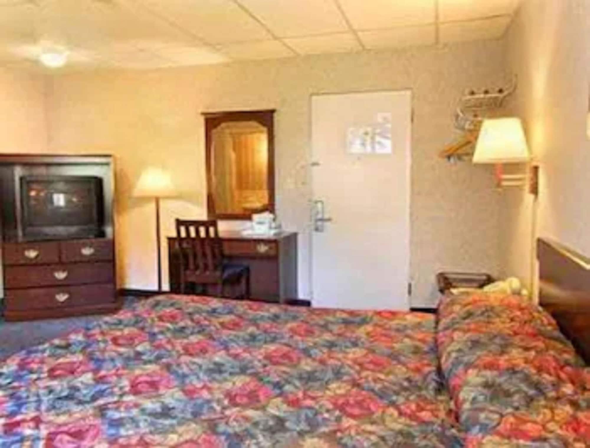 Travelodge By Wyndham Cleveland Lakewood Rum bild
